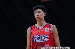 直播吧：若赴美打球 徐昕更倾向于先打NCAA
